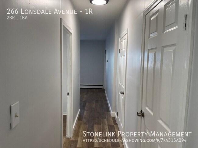 Foto del edificio - 266 Lonsdale Ave