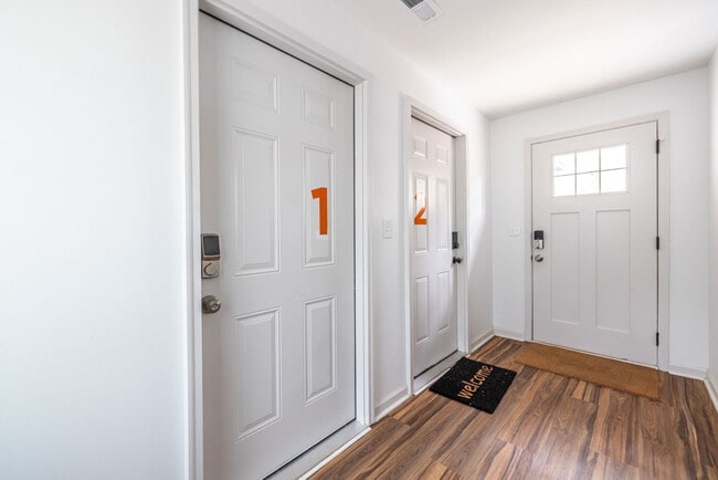 Building Photo - 4240 Welcome All Terrace