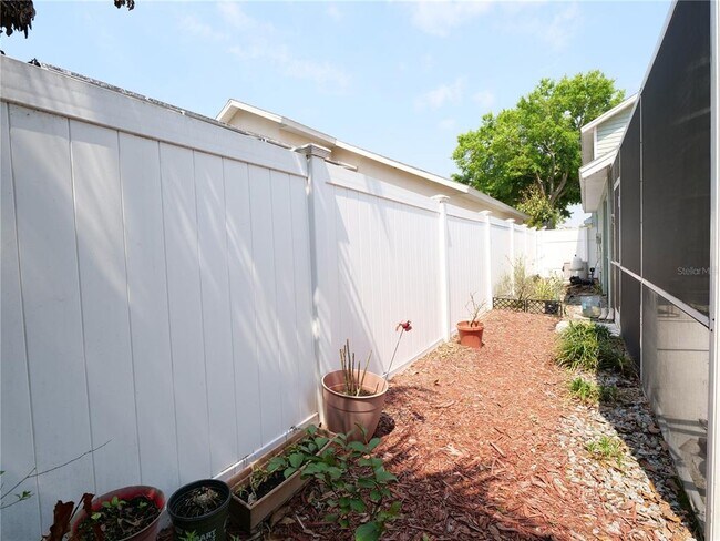 Building Photo - 4381 Creekside Blvd
