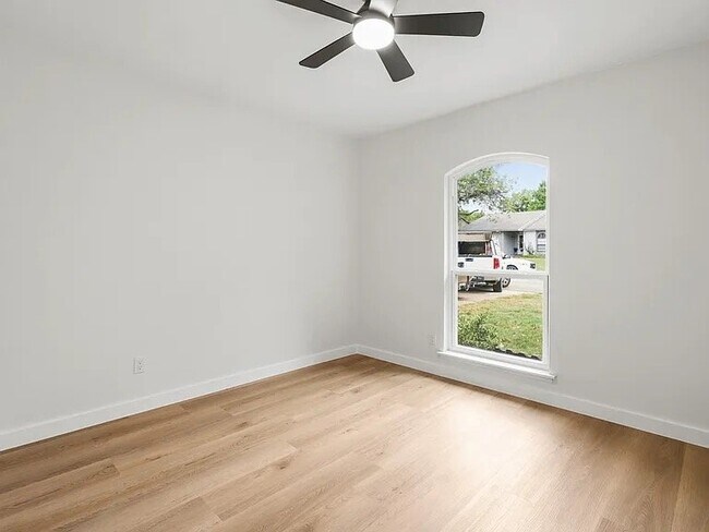 Foto del edificio - 512 Cumberland Dr