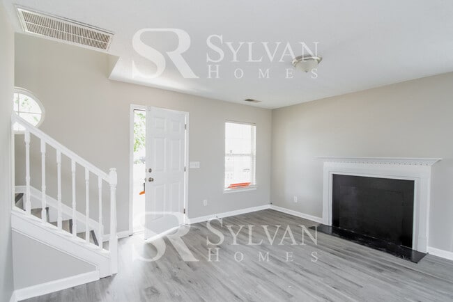 Building Photo - Lease today! No extra charge for contentme...