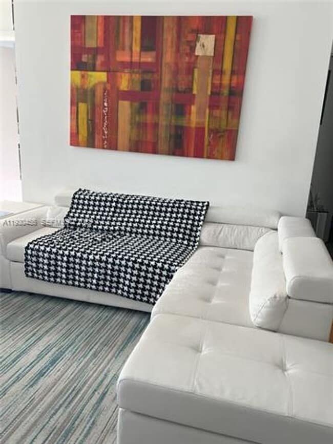 Foto del edificio - 92 SW 3rd St