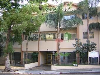Foto principal - 7244 Hillside Ave