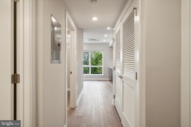 Foto del edificio - 3449 Scotts Ln