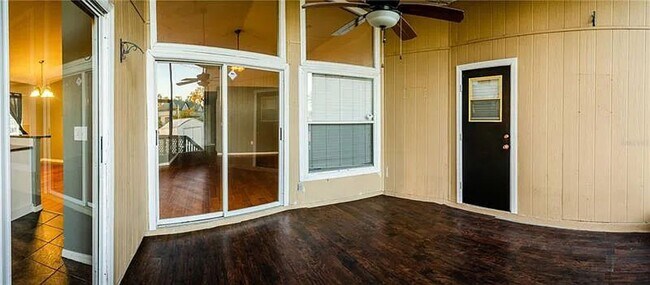 Foto del edificio - Highland Chase Three Bedroom, Updated Kitchen and Large Patio