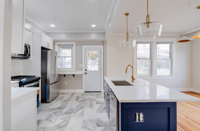 Foto del edificio - 4402 Fairview Ave