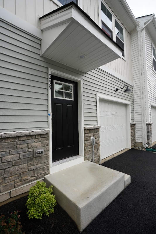 Building Photo - 259 Talucci Dr