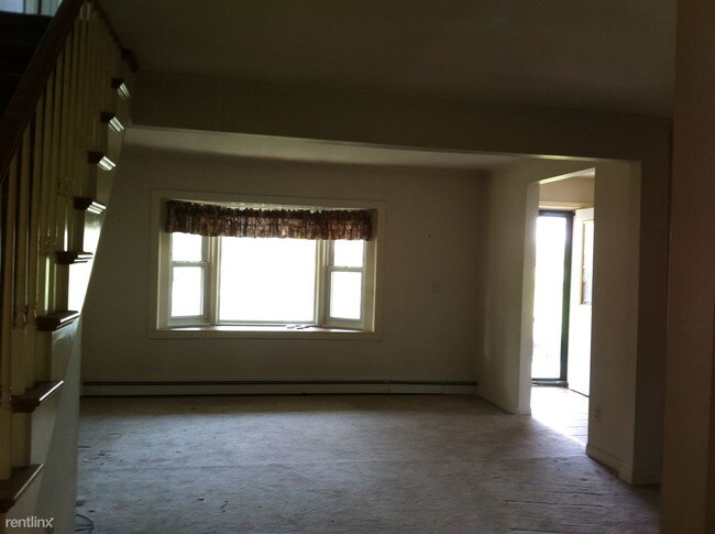 Building Photo - 1323 Lamb Dr