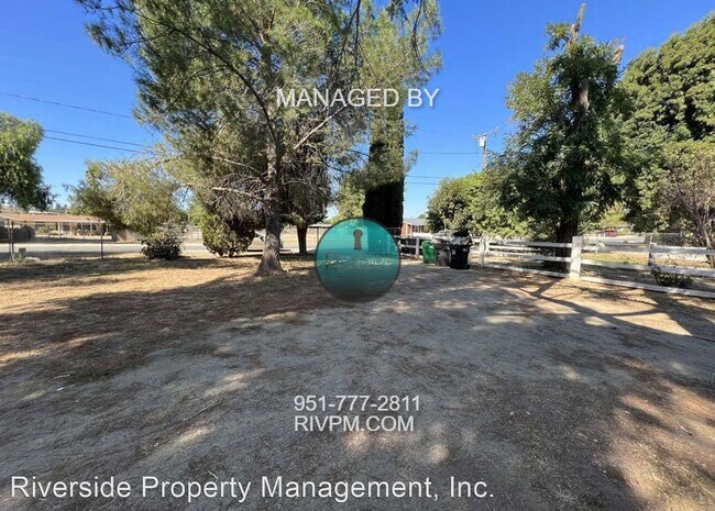 Building Photo - 3 br, 1 bath House - 4081 Valley View Ave