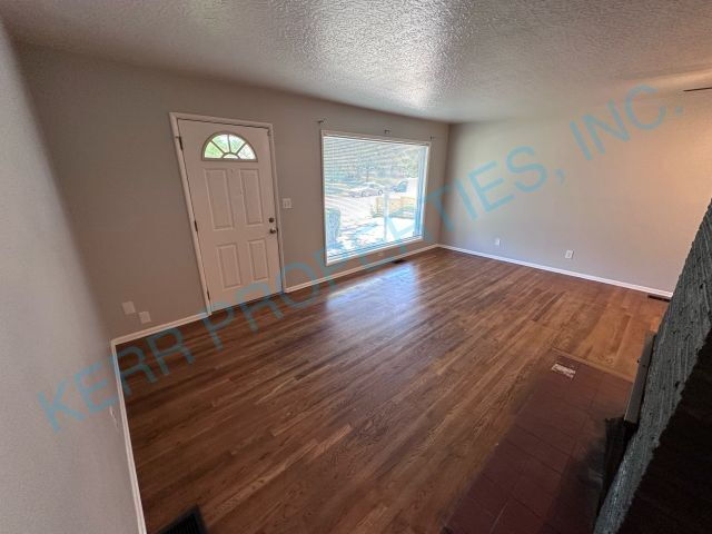 Foto del edificio - 12407 NE Knott St