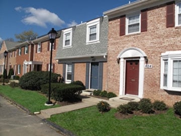 Primary Photo - Pomander Court