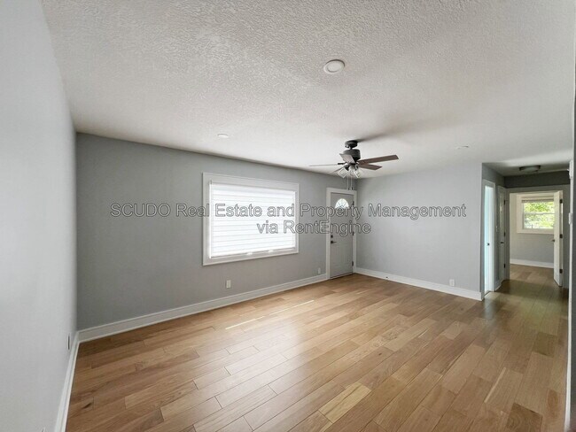 Foto del edificio - 5802 N Park Ave