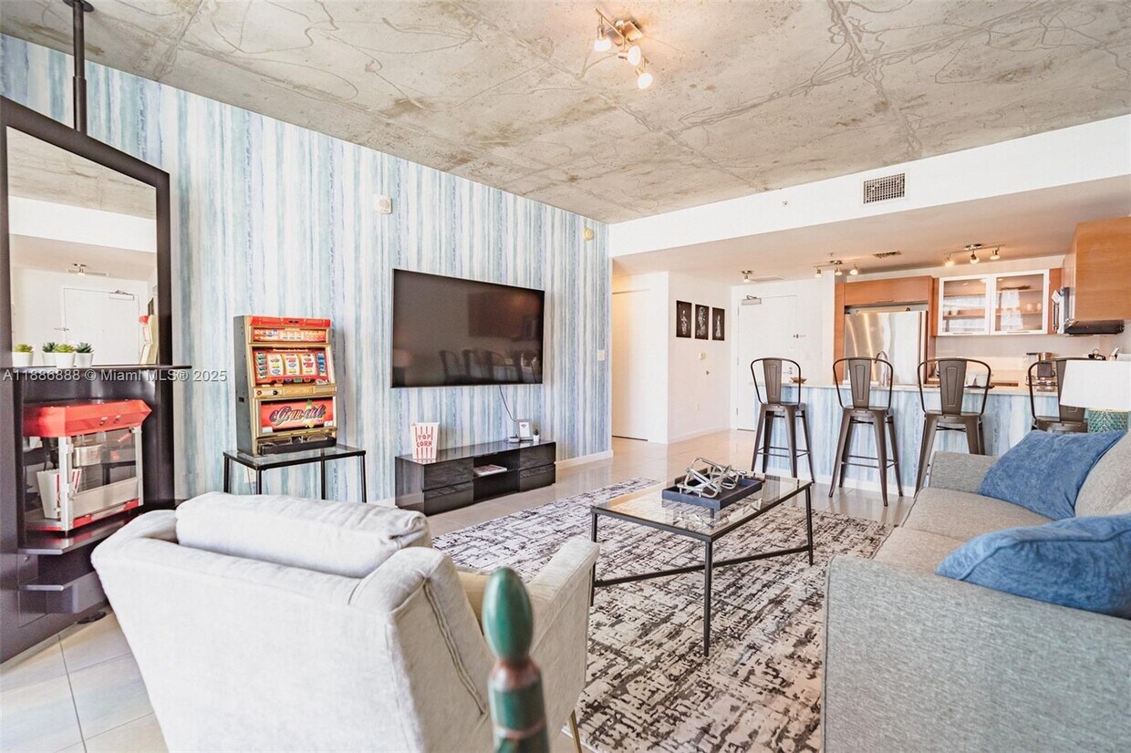 Foto principal - 3250 NE 1st Ave
