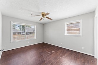 Building Photo - 314 Empress Dr Building Photo - 314 Empress Dr