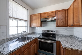 Building Photo - 406 Paines Ave NW