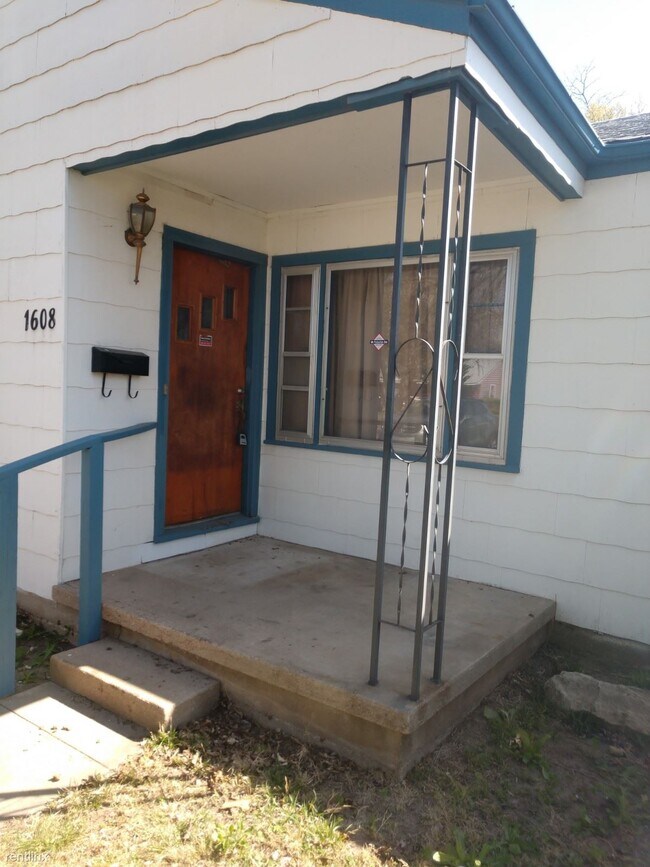 Building Photo - 3 br, 1 bath House - 1608 N Minneapolis St