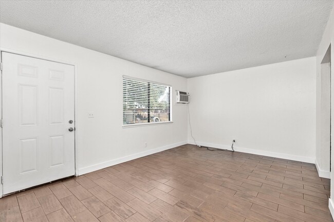 Building Photo - 5175 2nd St