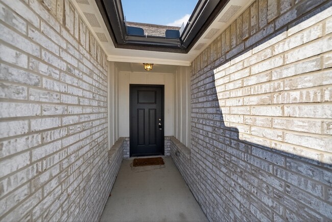 Building Photo - 4018 S 14th Pl