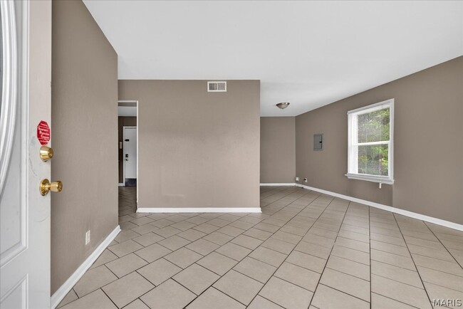 Foto del edificio - 6018 Evergreen Blvd