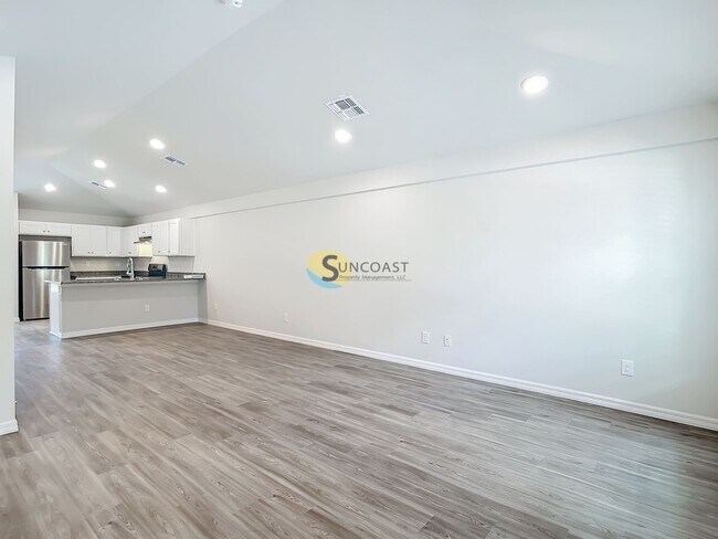 Foto del edificio - 10388 Pendleton Ave