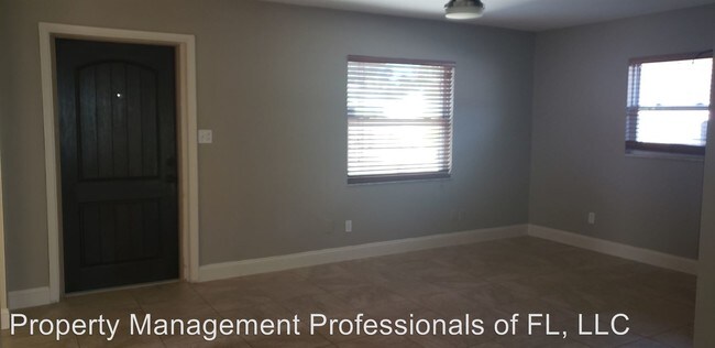 Foto del edificio - 3 br, 2 bath House - 225 SW Lincoln Cir N