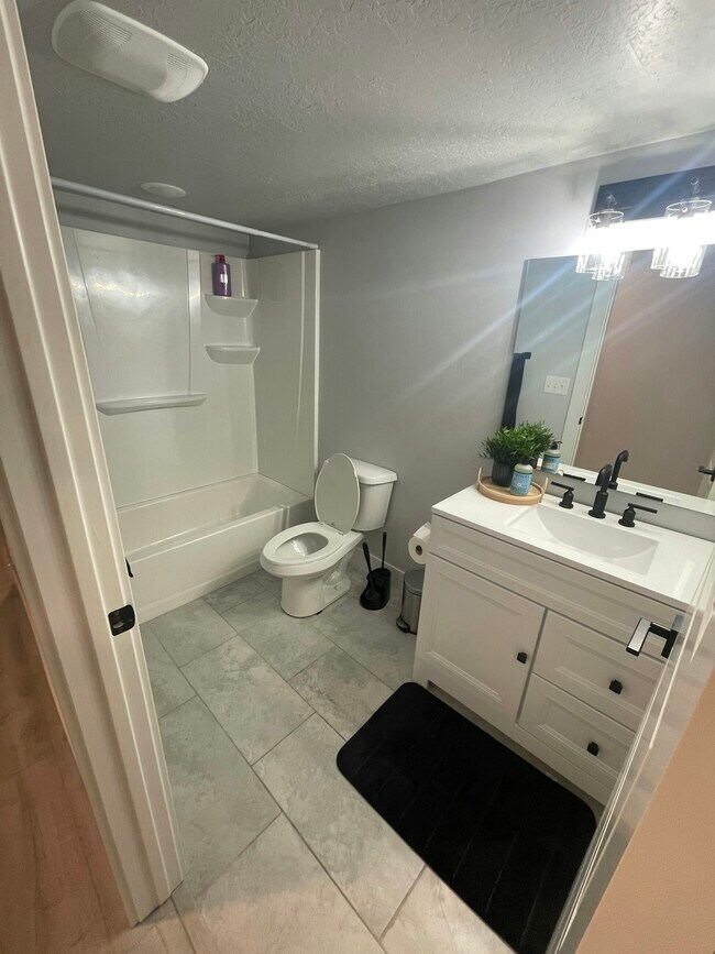 Foto del edificio - 201 N 20 W