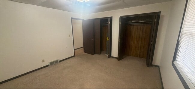 Foto del edificio - 524 Breezy Point Dr