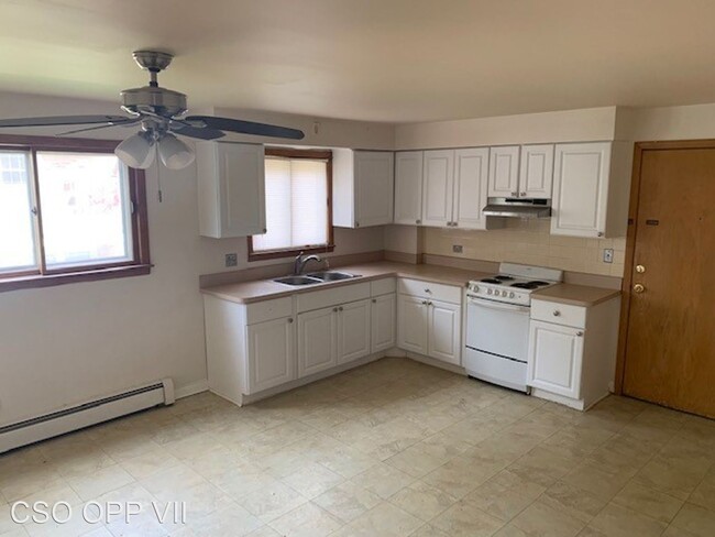 Foto del edificio - 2 br, 1 bath Apartment - 902, 904, 914, 91...