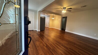 Building Photo - 2311 Brazeal St