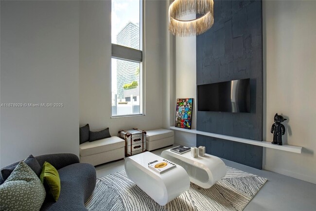 Building Photo - 1060 Brickell Ave