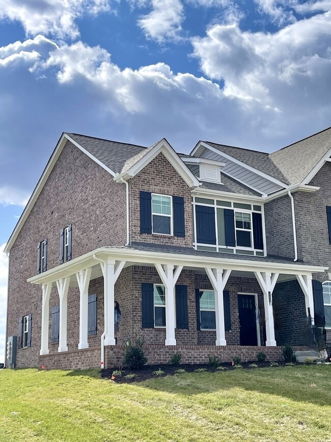 Building Photo - 724 Hahn Ct