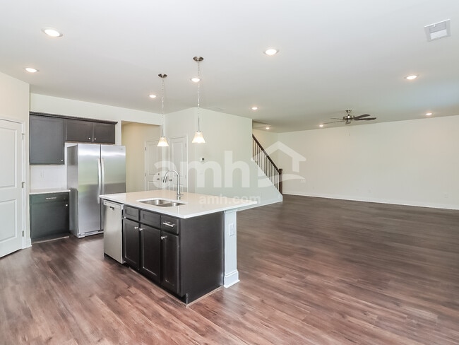 Foto del edificio - 232 Willow Ln