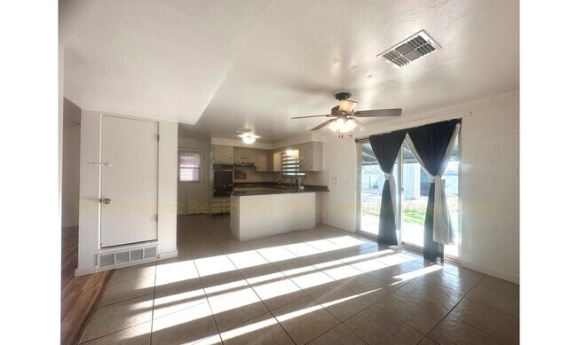 Building Photo - 6768 E Lurlene Dr