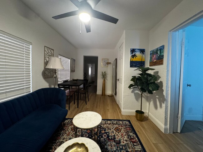 Foto del edificio - 160 NW 60th St