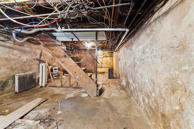 Foto del edificio - 1 br, 1 bath Triplex - 1707 N Gratz ST Unit A