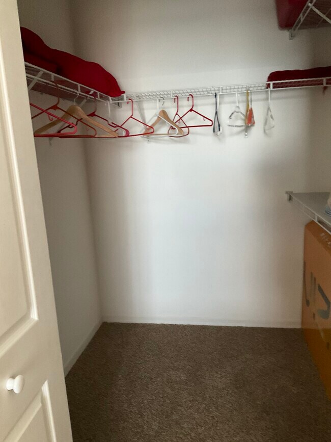 Building Photo - 7405 Vista Way