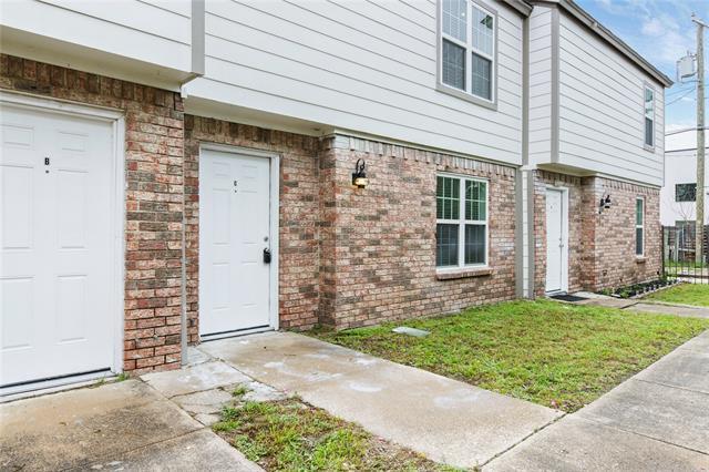 Building Photo - 4620 San Jacinto St