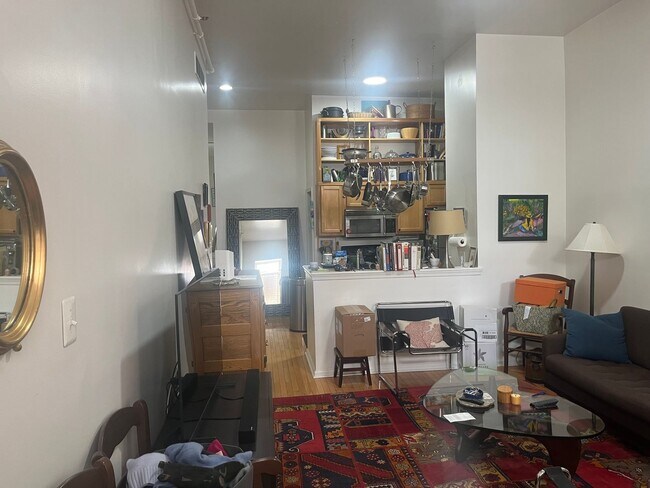 Photo - Bright Old City Loft