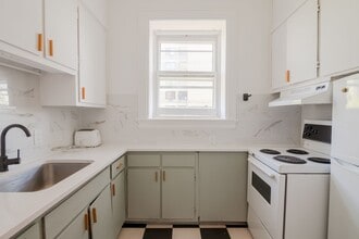 Building Photo - 1245 Rue St Marc