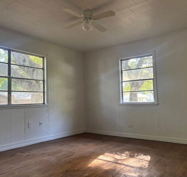 Foto del edificio - 531 Pecan St