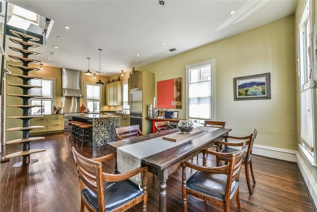 Foto del edificio - 309 Sampson St