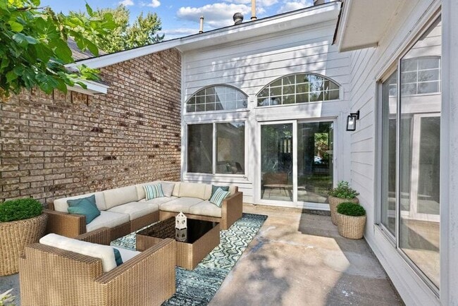 Building Photo - 3628 Worthington Way