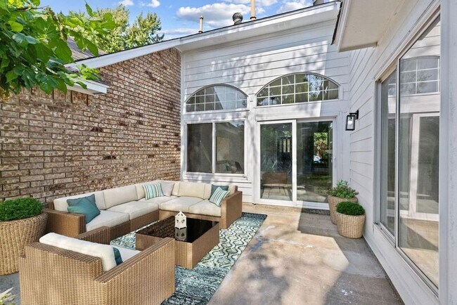 Foto del edificio - 3628 Worthington Way