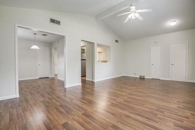 Building Photo - 410 Allenwood Dr