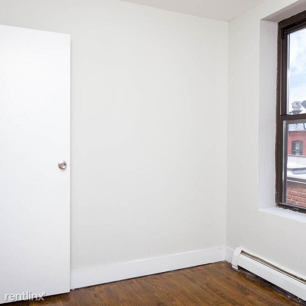 Building Photo - 357 Sumpter St