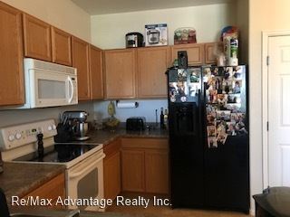 Building Photo - 3 br, 2.5 bath House - 6220 Sierra Grande Pt.