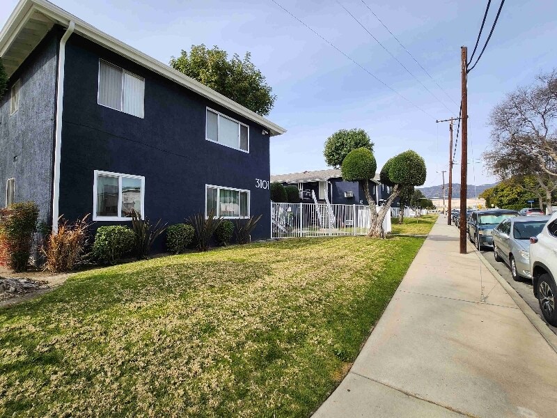 Primary Photo - 3111 Abbott St