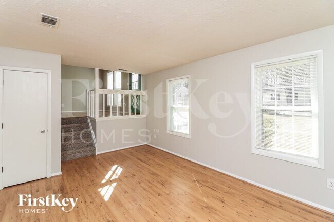 Building Photo - 224 Birch Rill Dr