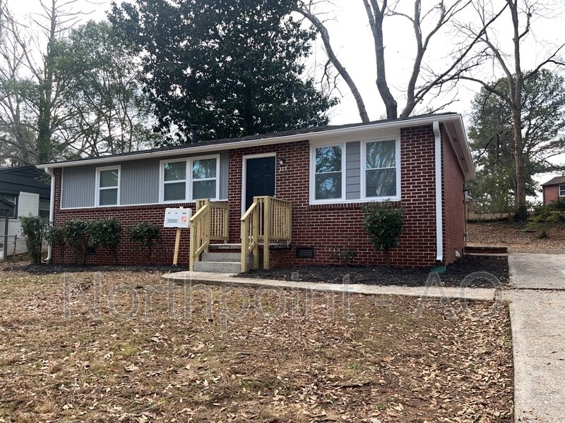 Primary Photo - 375 Belgarde Pl SE
