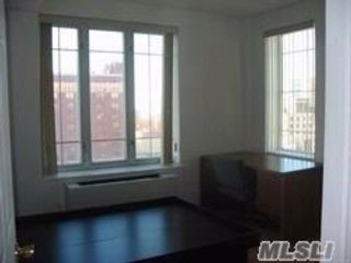 Building Photo - 135-9-135-40 40 Rd